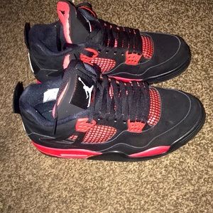 Selling All Jordan’s Size 9 & 9.5 All Shoes Must Goo ‼️ FIRST COME FIRST SERVED